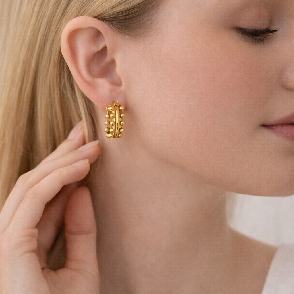 Una U-Shape Gold Earrings