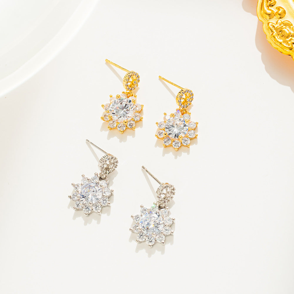 Vera Earth Geometry Necklace