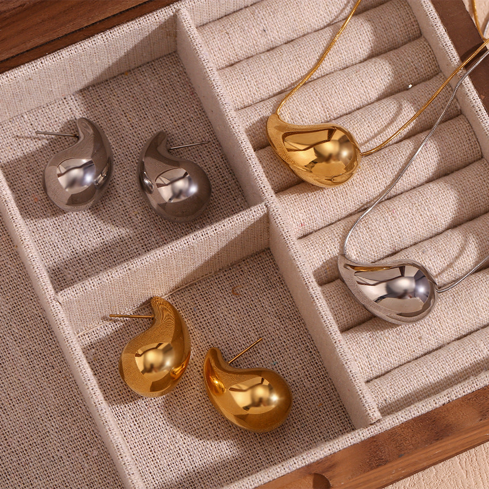 Elara Pear Drop Jewellery Set