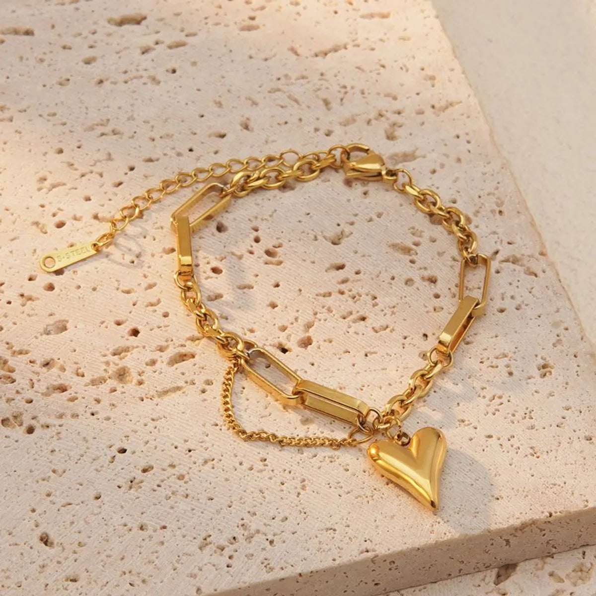 Elara Heart Link Bracelet
